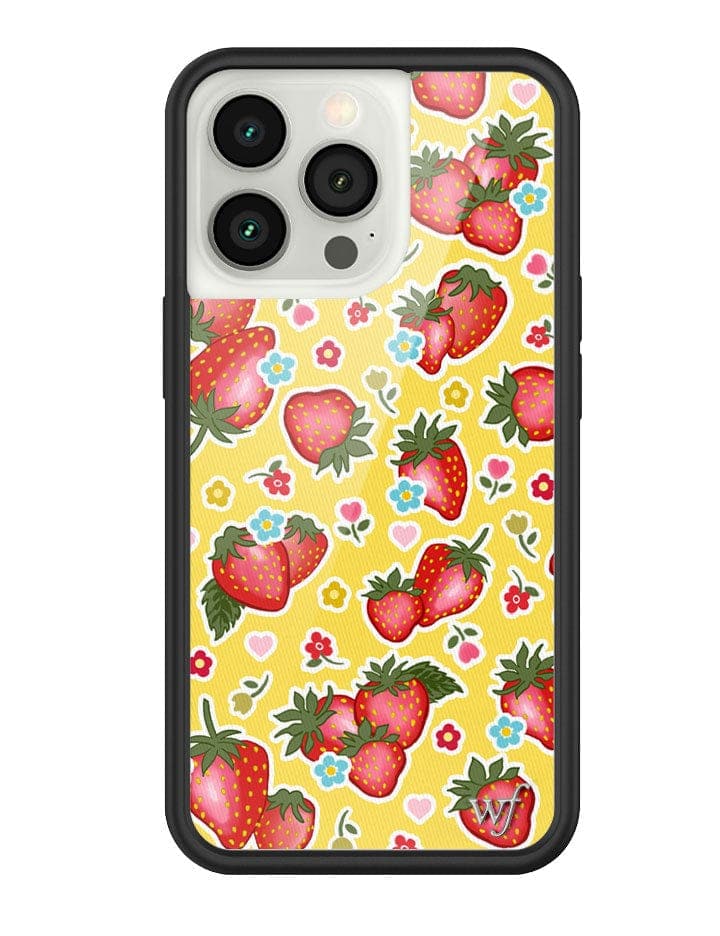 YBER2013P-Sweet-Berries-iPhone-13-Pro-Case-01_08460fa1-e816-46a8-aab8-4c5362f48cfb.jpg